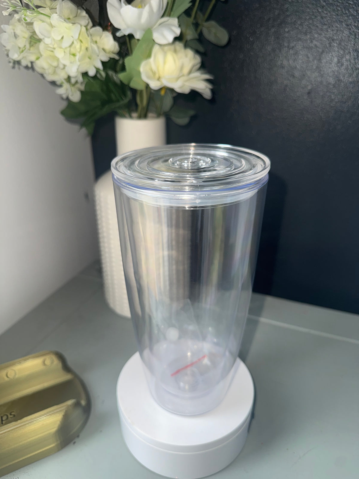 24oz Curved Tumbler Exclusive - top view with lid